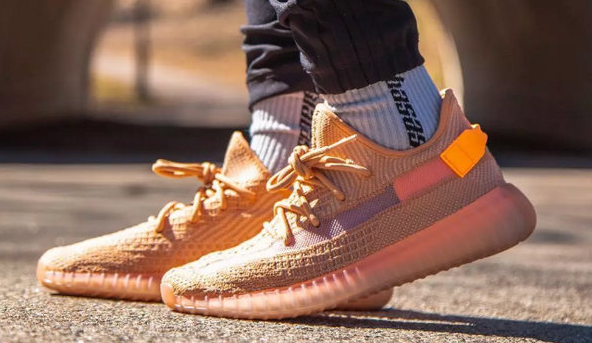 yeezy有没有踩屎感 椰子脚感踩屎感不明显