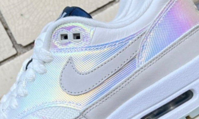 限定! 全新幻彩 Air Max 1 实物图曝光!
